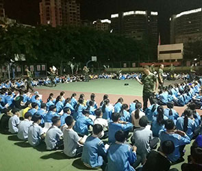 學校新生軍訓服務